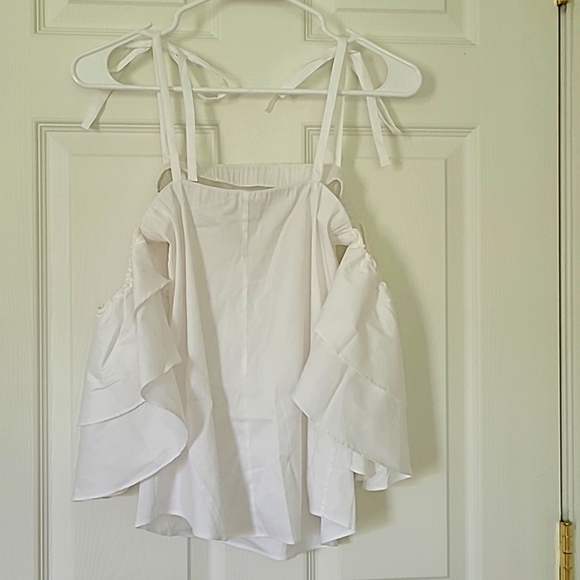 WHBM Ruffled Cold Shoulder Top - Picture 3 of 6